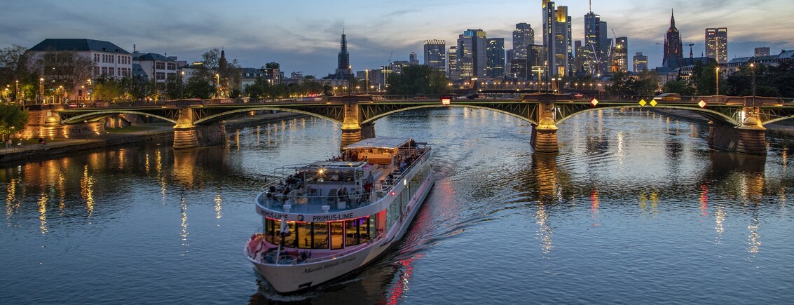 Skyline-Tour: Frankfurt in den Abendstunden