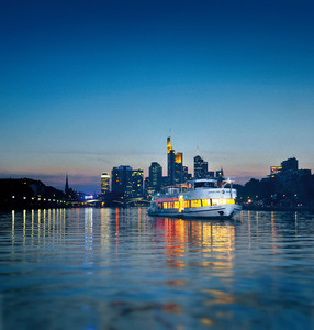 Sunset X Skyline - Frankfurt by night