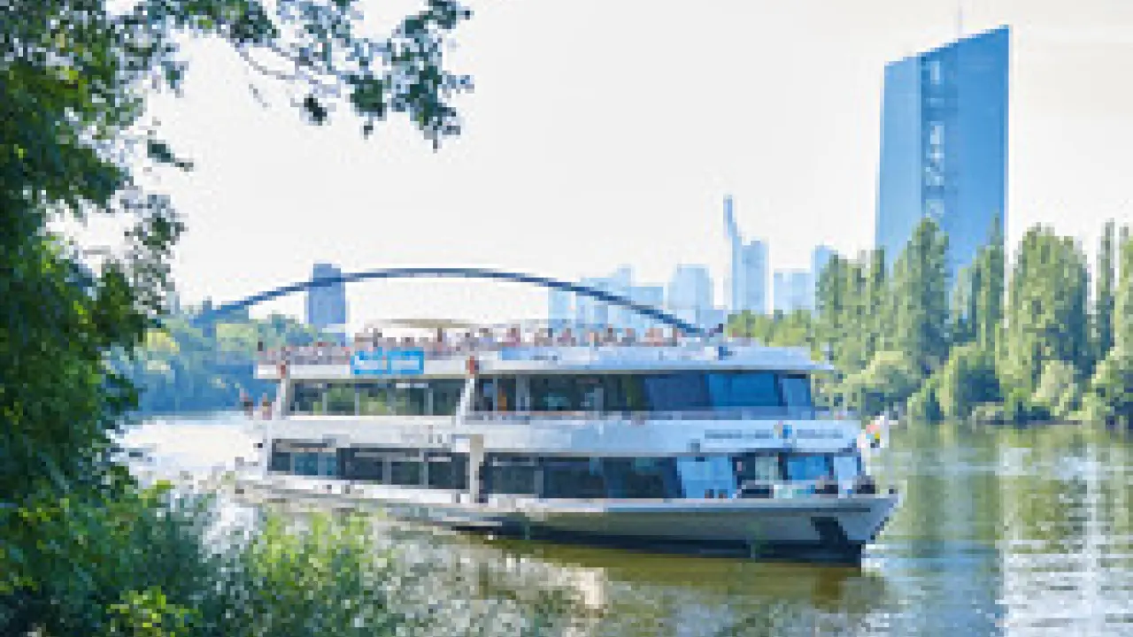 Ostern auf dem Wasser: Buntes Programm der Primus-Linie