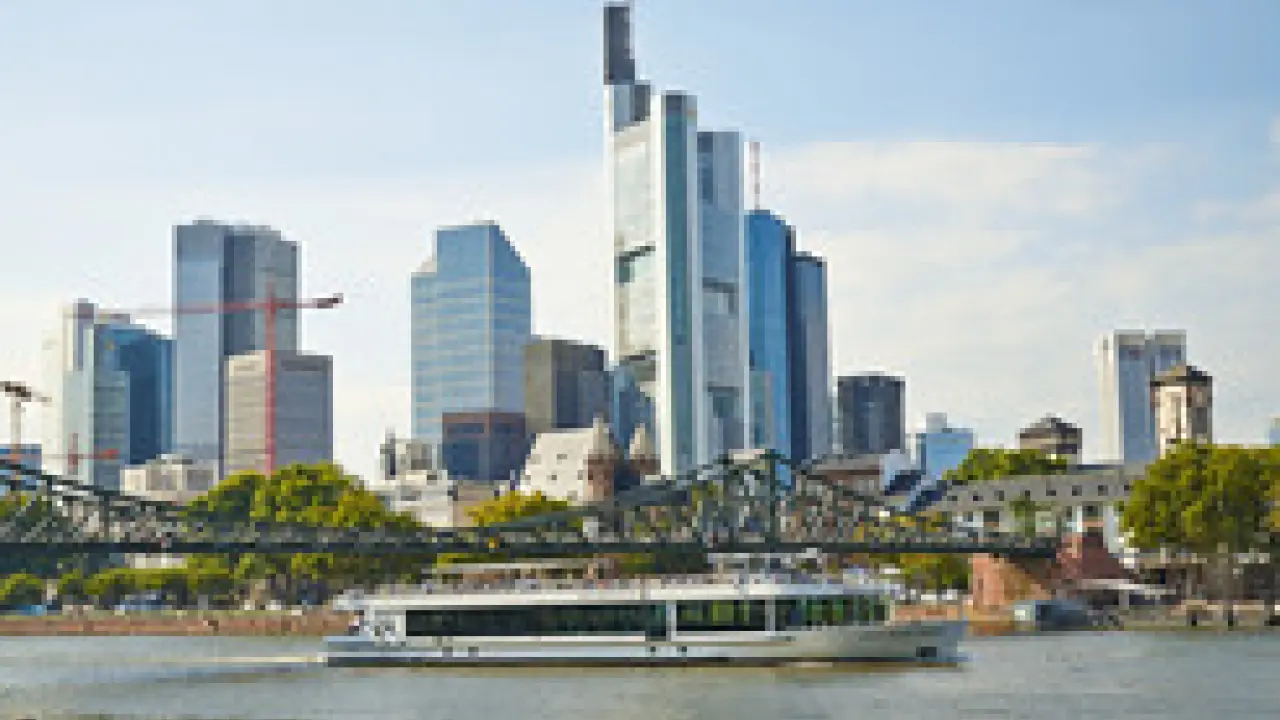 Rundfahrten, Tagesfahrten und entspannte Abende mit der Primus-Linie – Vier Tipps für den Sommer in der Heimat