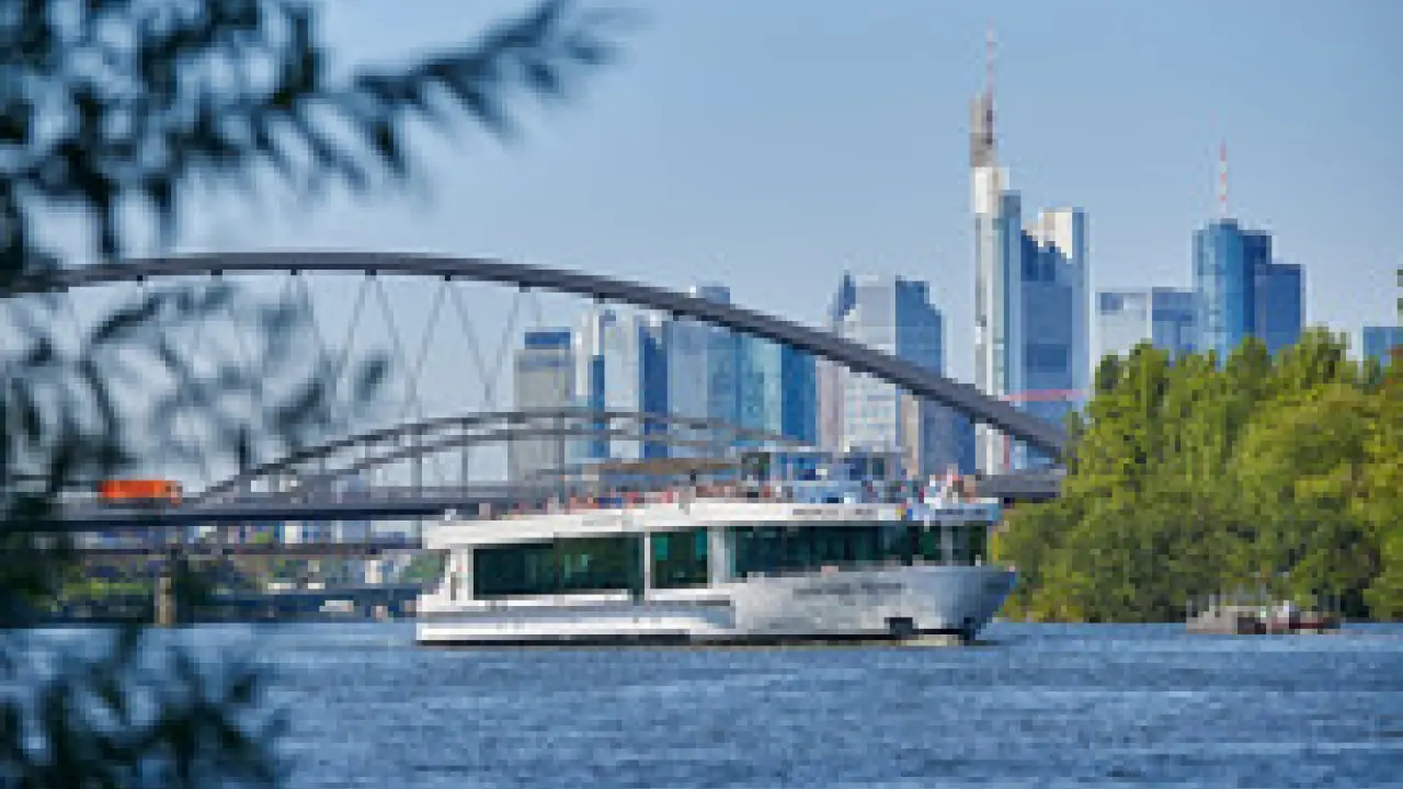 Herbsthighlights auf dem Fluss: Oktoberfest und Krimi Dinner an Bord der Primus-Linie