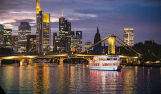 Sunset X Skyline - Frankfurt by night