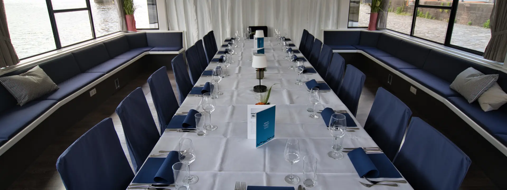 Arrangement für max. 20 Personen auf dem Schiff Wikinger